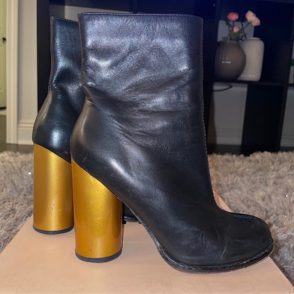 Aldo “Rise” Booties - Picture 5 of 6